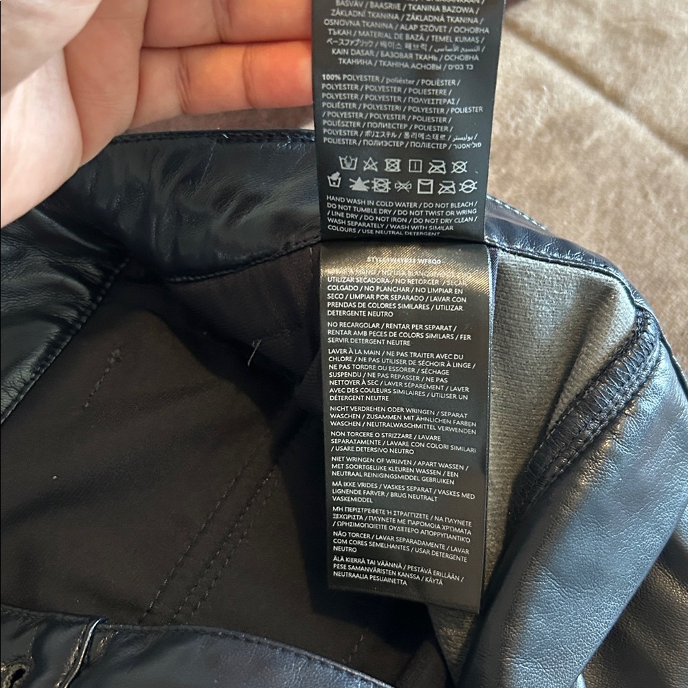 Guess faux leather Black Cargo Pants wide leg size XS - Picture 12 of 16